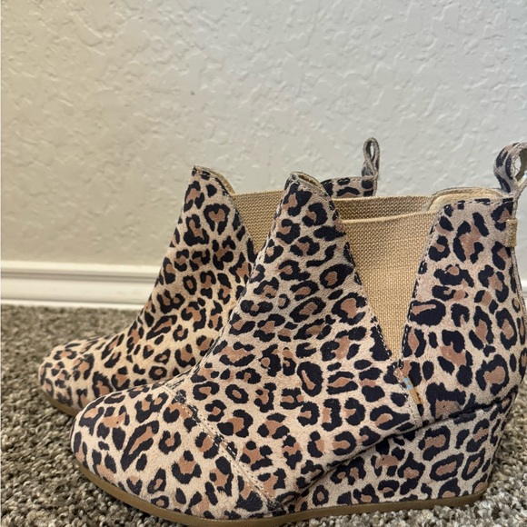 TOMS kelsey leopard bootie size 8.5 new no tags - Picture 6 of 6